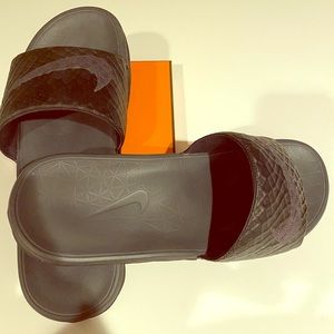 Nike Benassi Solarsoft Men’s Slides